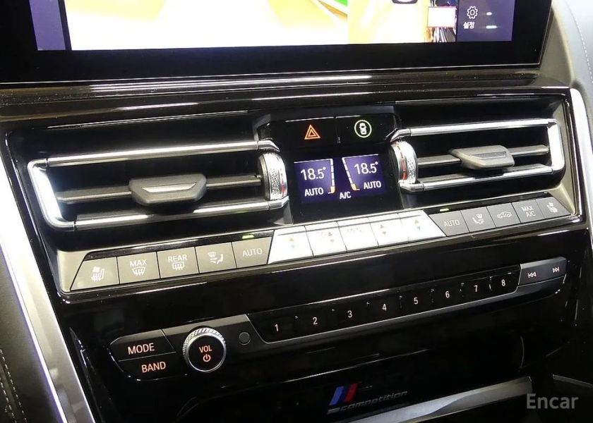 BMW M8