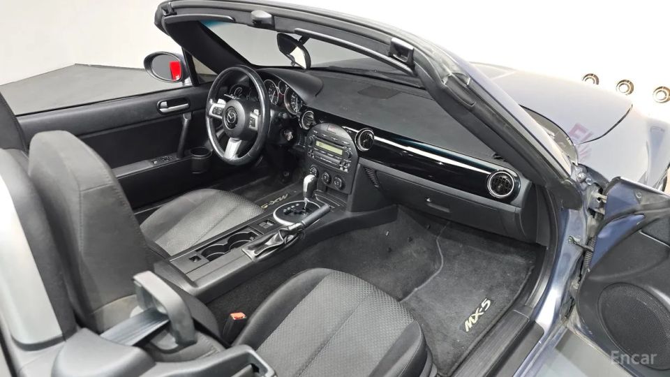 Mazda MX-5 Miata