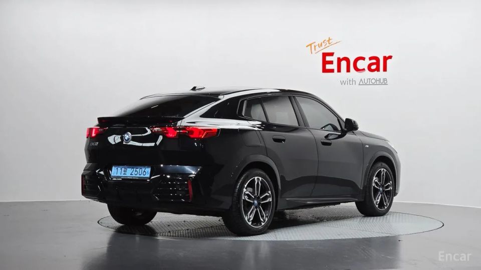 BMW IX2
