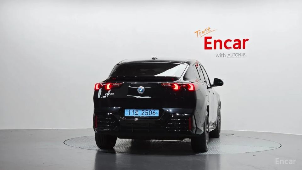 BMW IX2