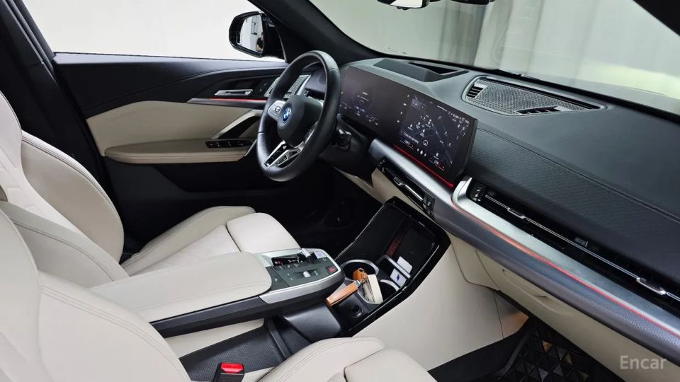 BMW IX2