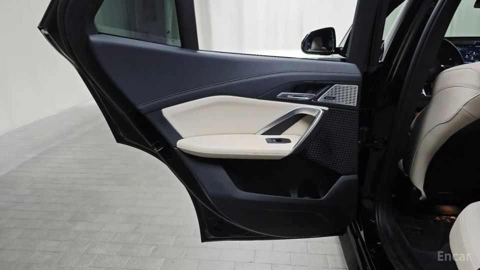 BMW IX2