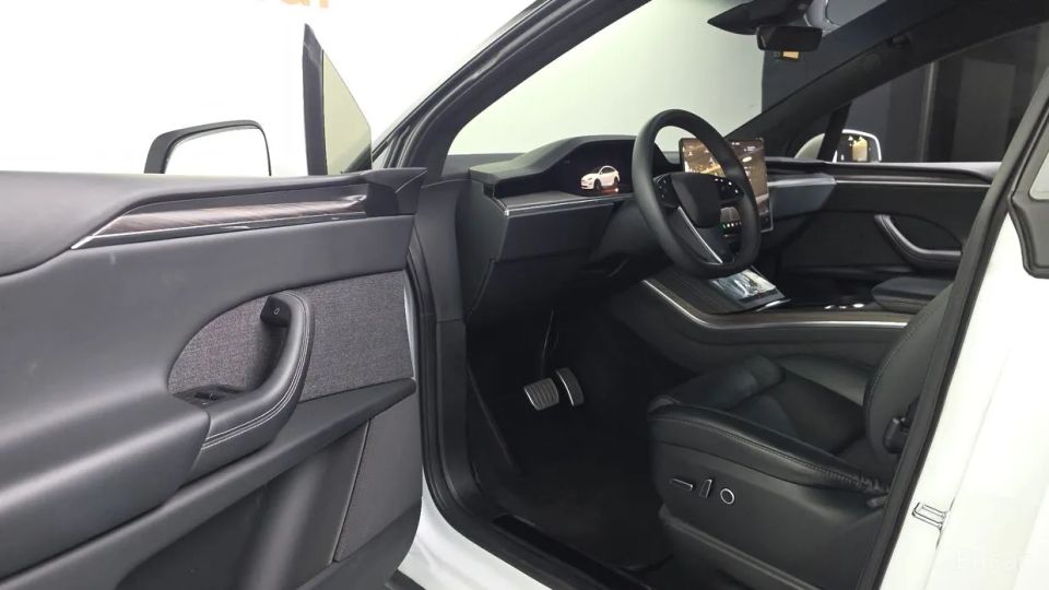 Tesla model-x
