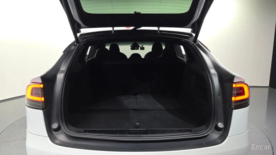 Tesla model-x