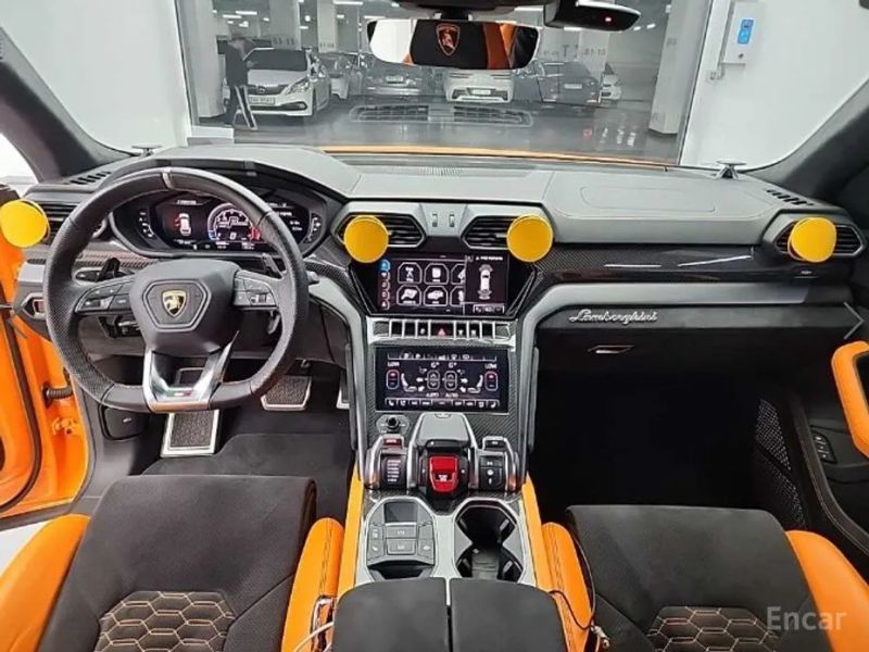 Lamborghini urus