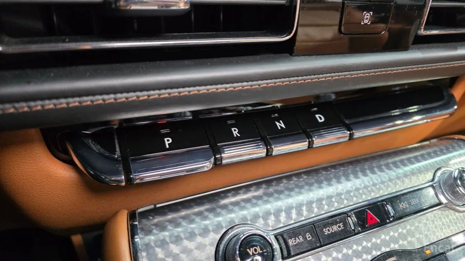 Lincoln Aviator