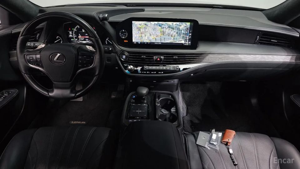 Lexus LS