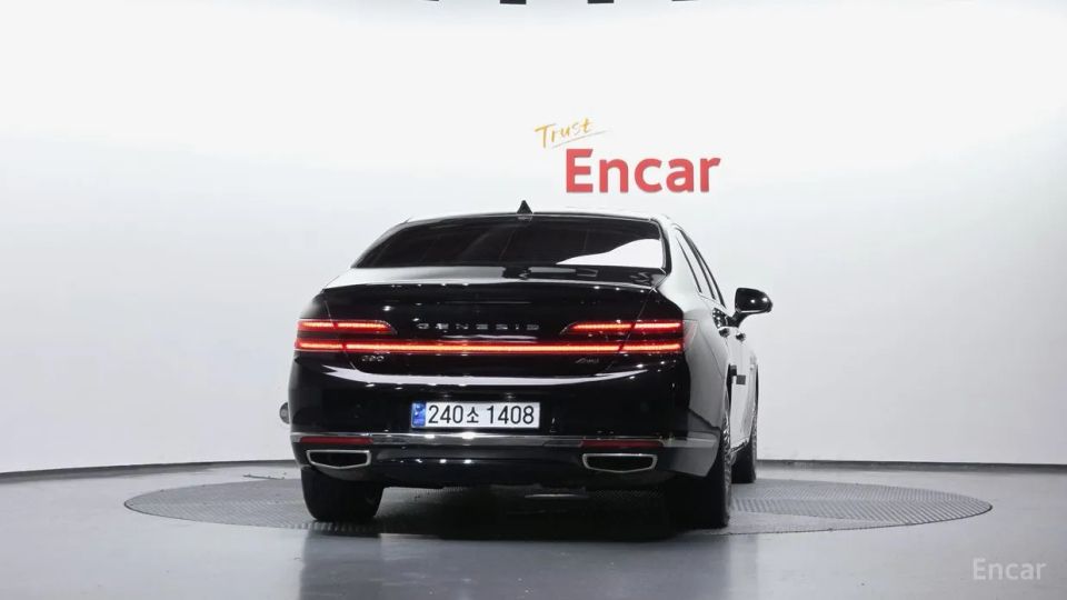 Genesis G90