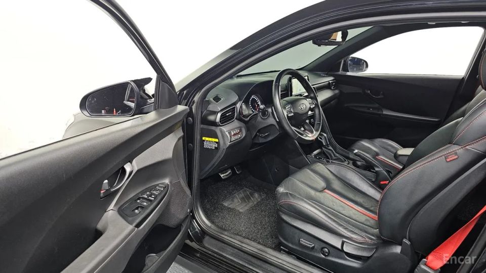 Hyundai Veloster