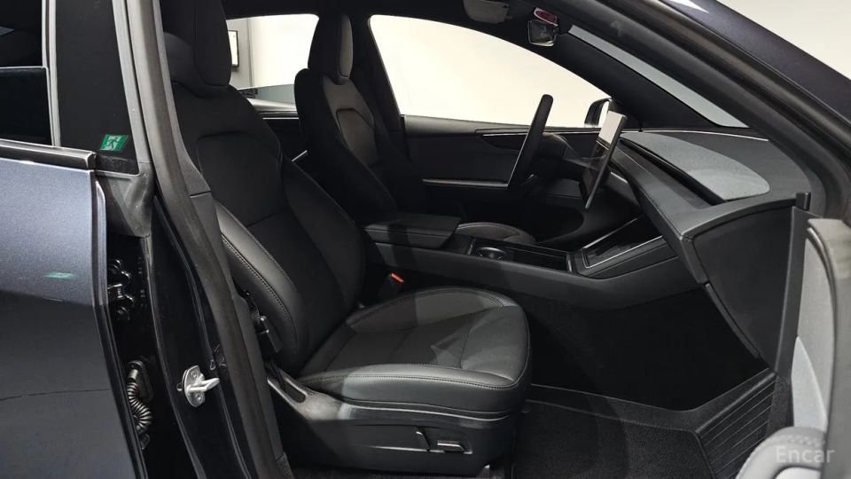Tesla model-y