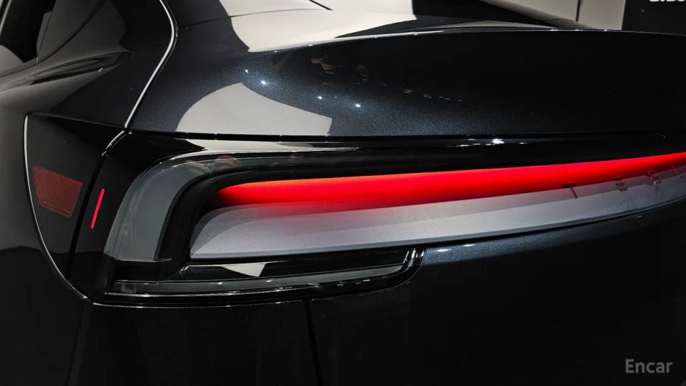 Tesla model-y