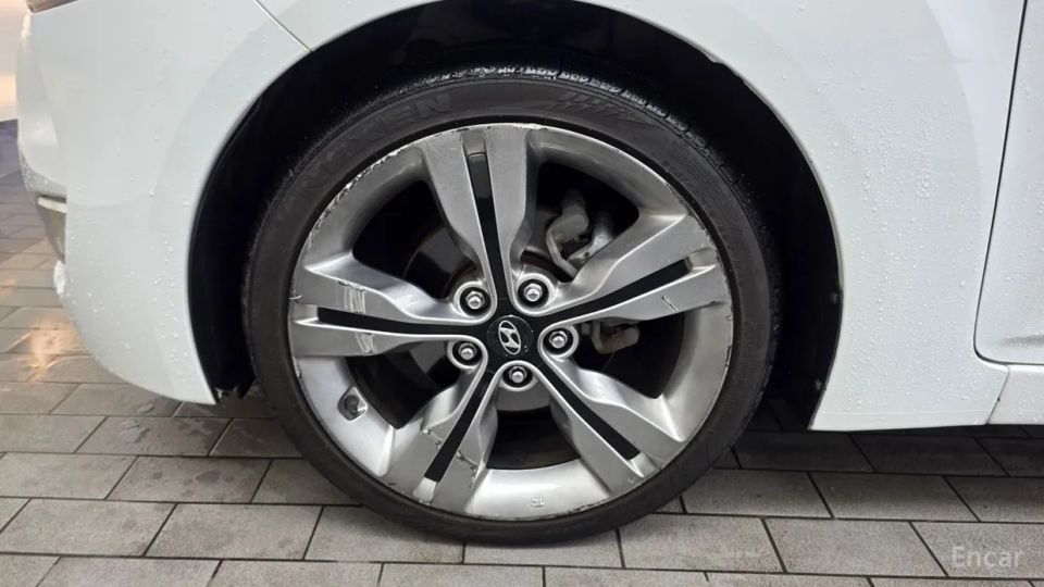 Hyundai Veloster