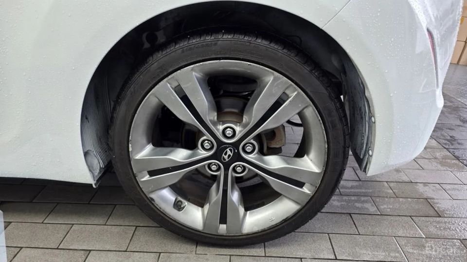 Hyundai Veloster