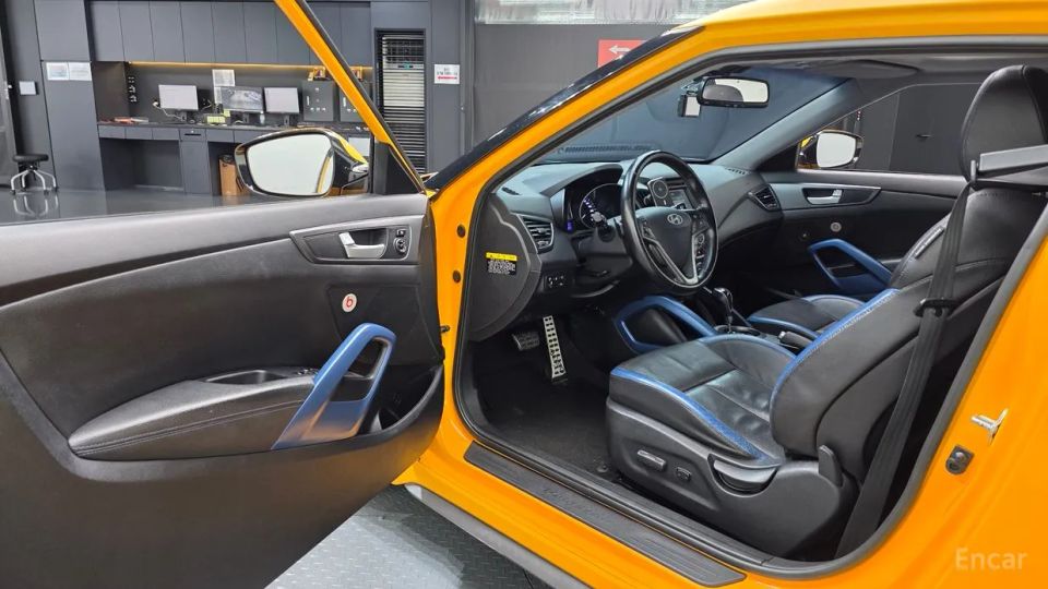 Hyundai Veloster