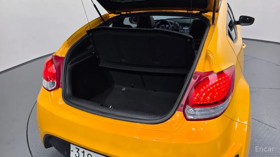 Hyundai Veloster