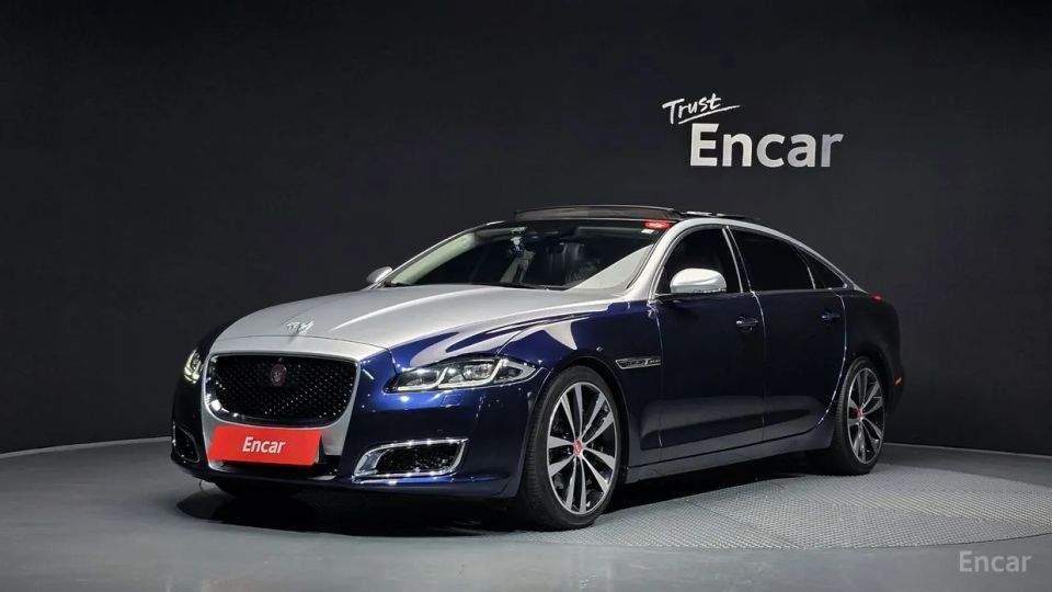 Jaguar XJ