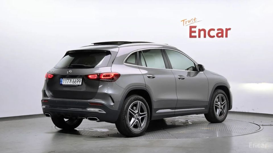 Mercedes-Benz GLA-Class