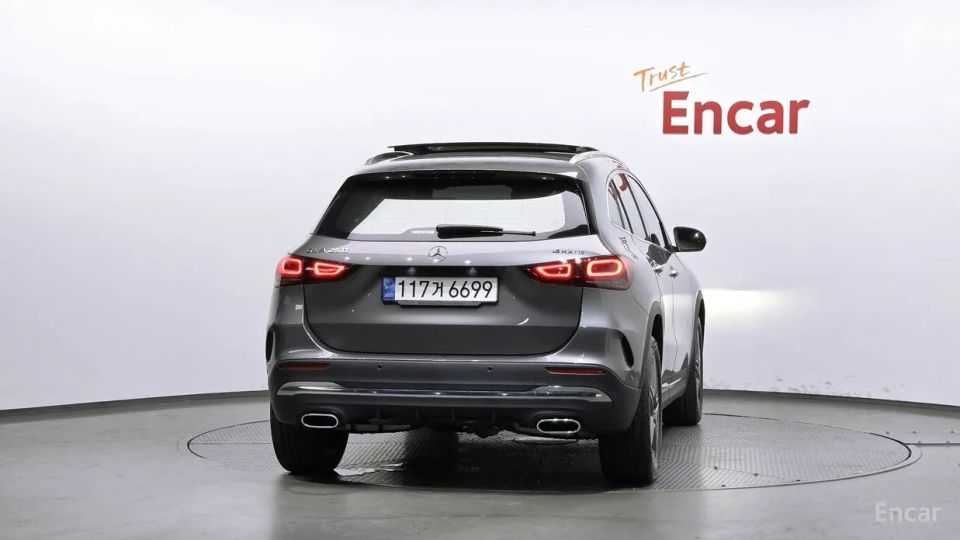 Mercedes-Benz GLA-Class