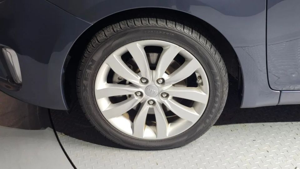 Kia Carens