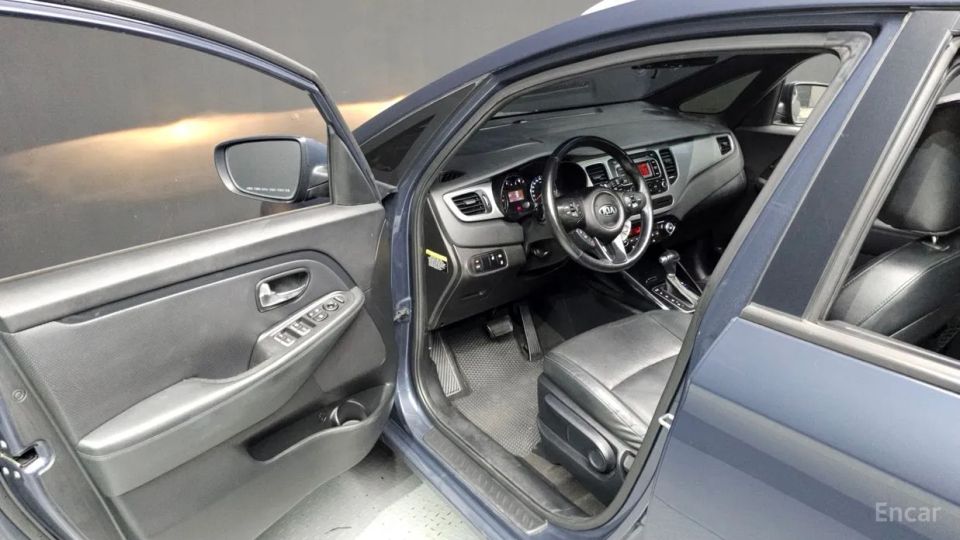 Kia Carens