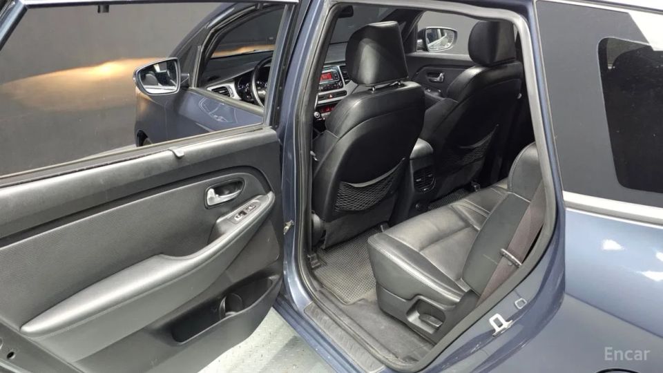 Kia Carens