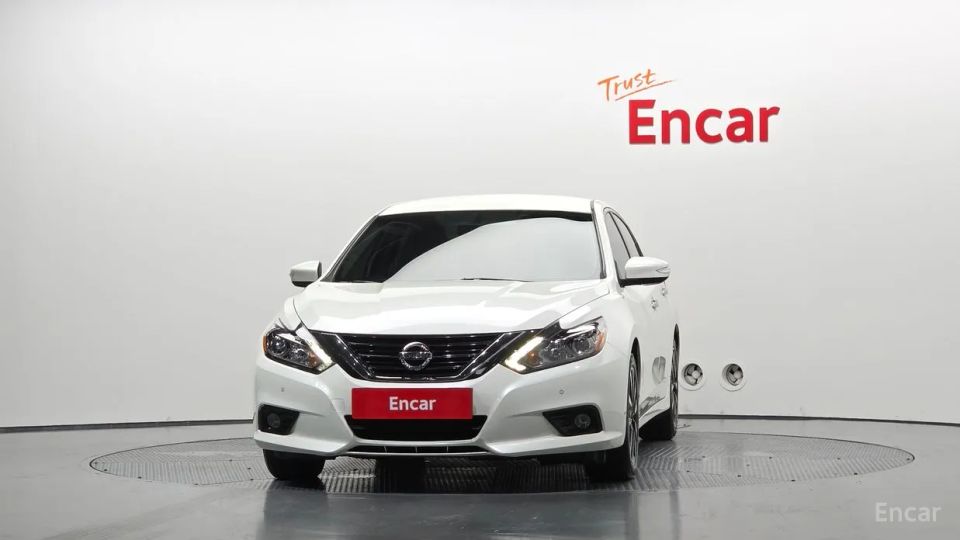 Nissan altima