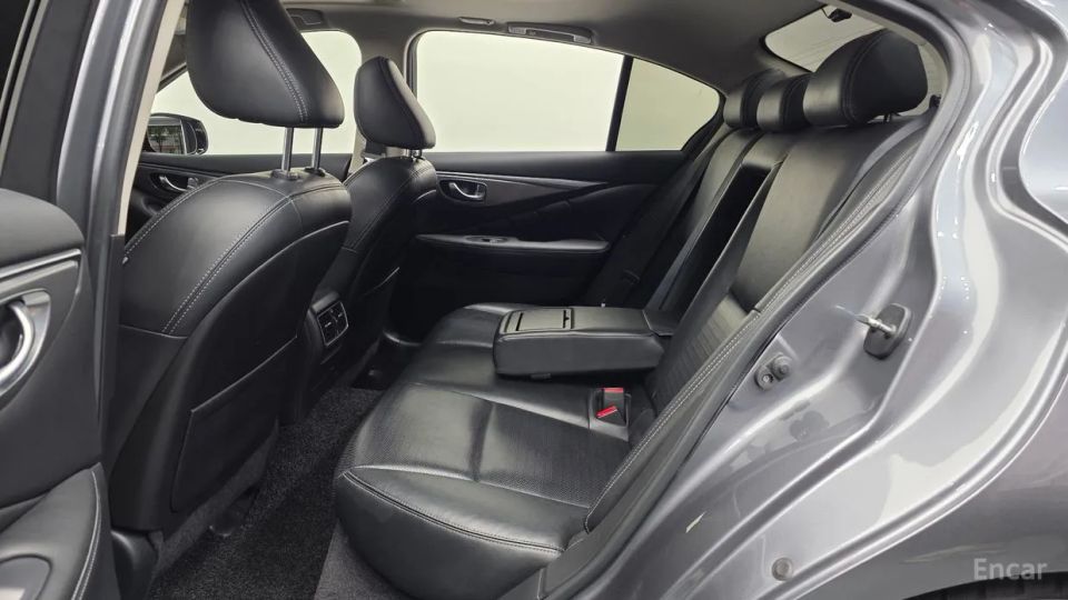 Infiniti Q50