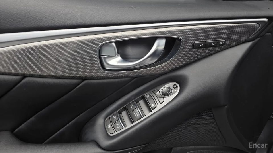 Infiniti Q50