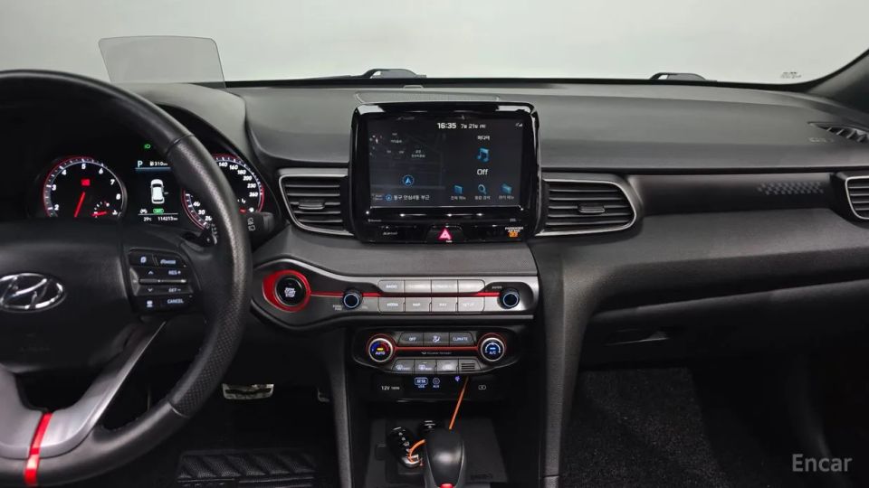 Hyundai Veloster