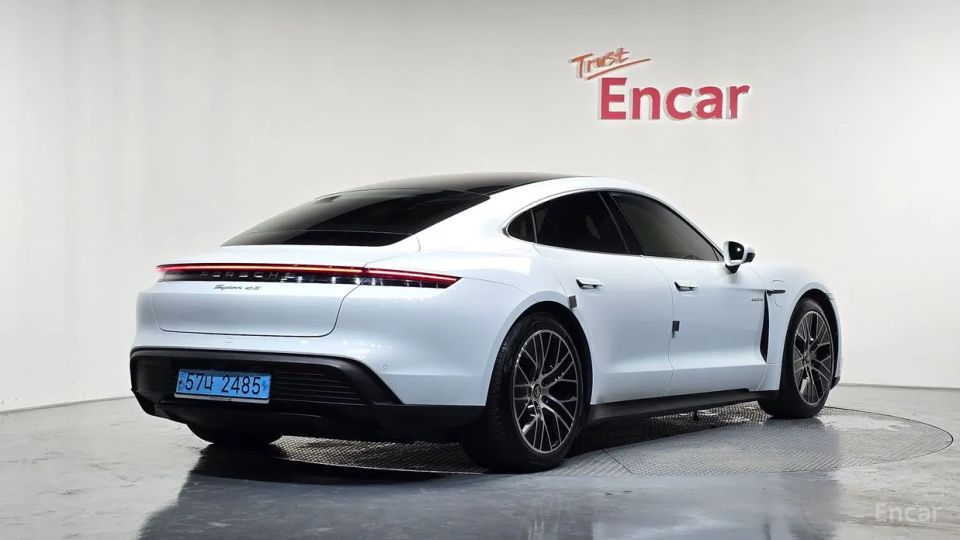 Porsche Taycan