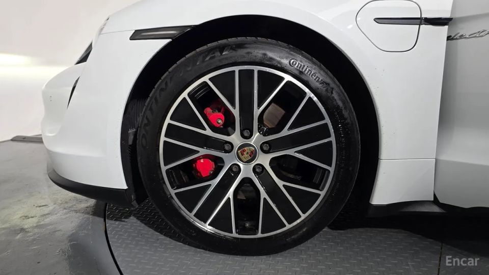 Porsche Taycan