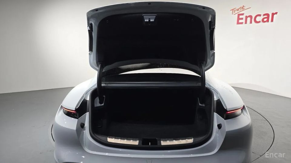 Porsche Taycan