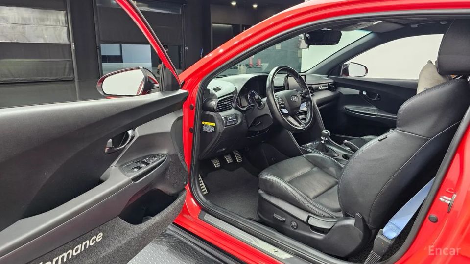 Hyundai Veloster