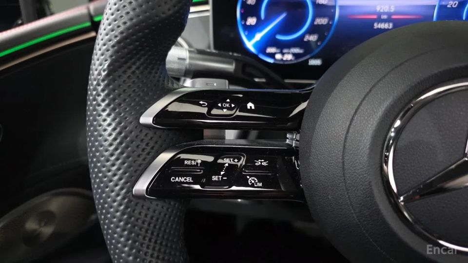 Mercedes-Benz EQS