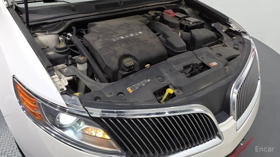 Lincoln MKS