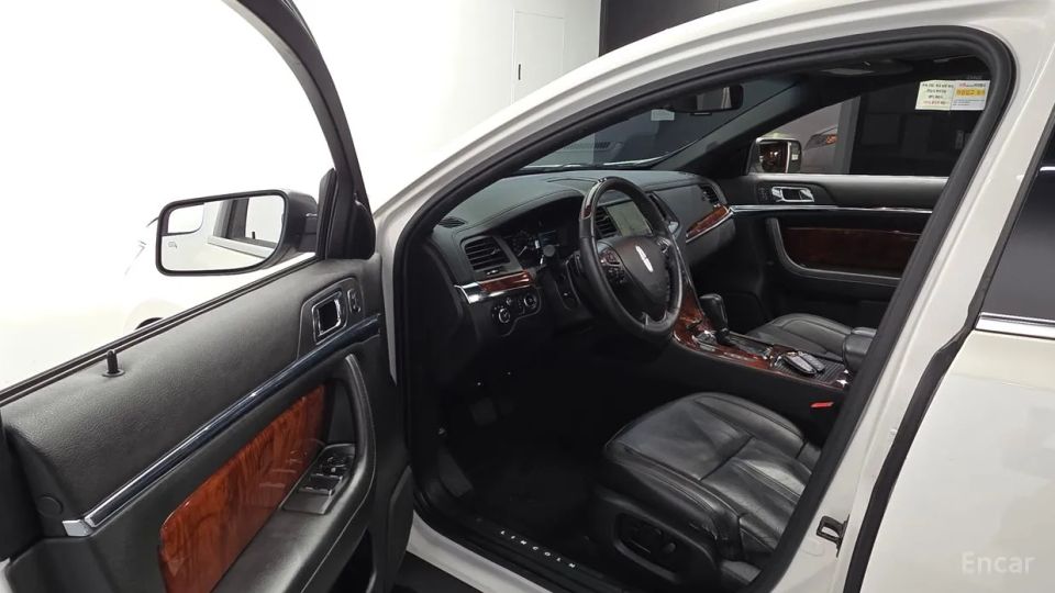 Lincoln MKS