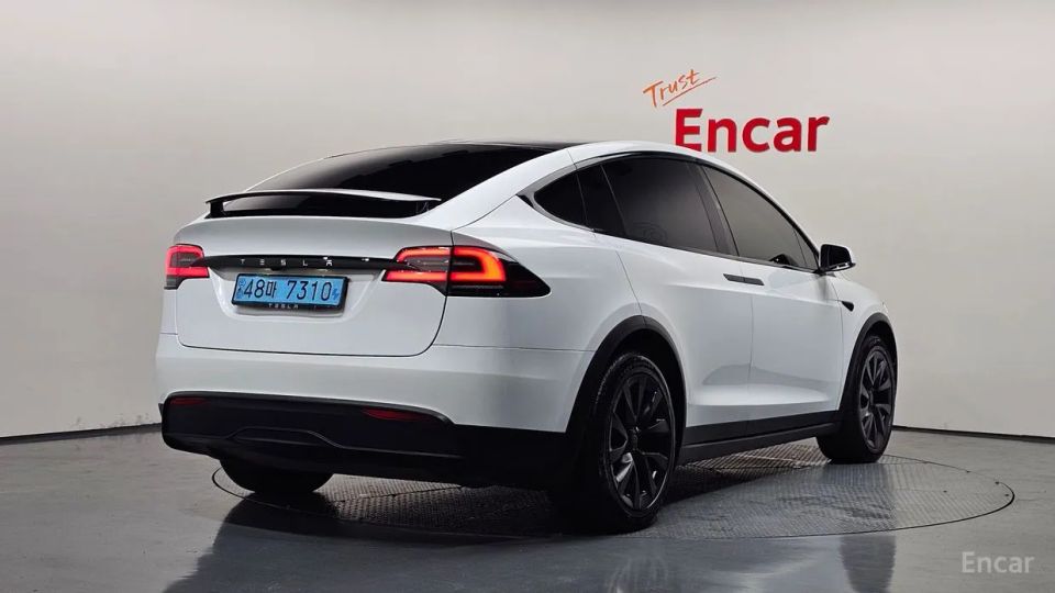 Tesla model-x