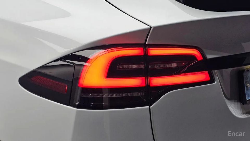 Tesla model-x