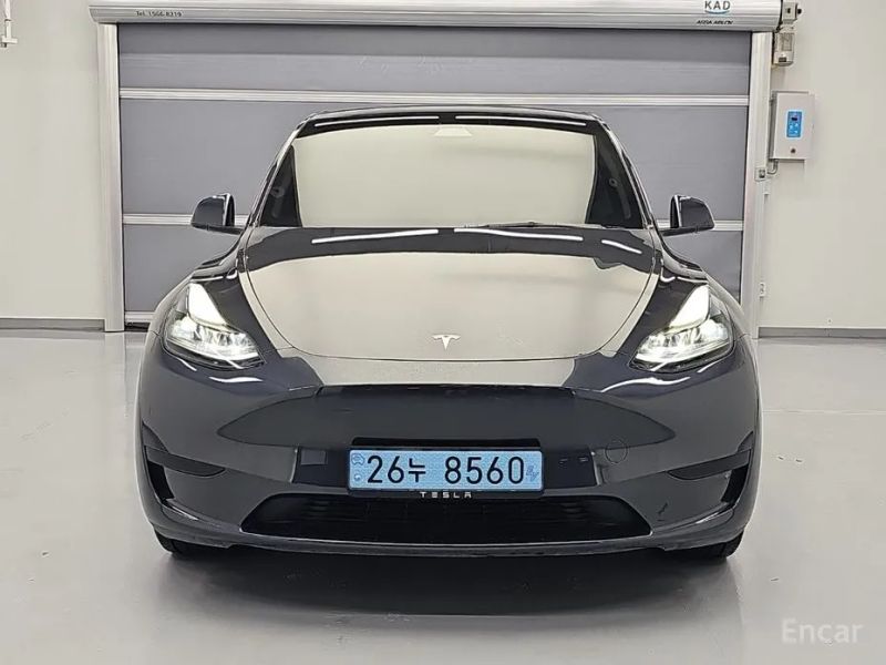 Tesla model-y