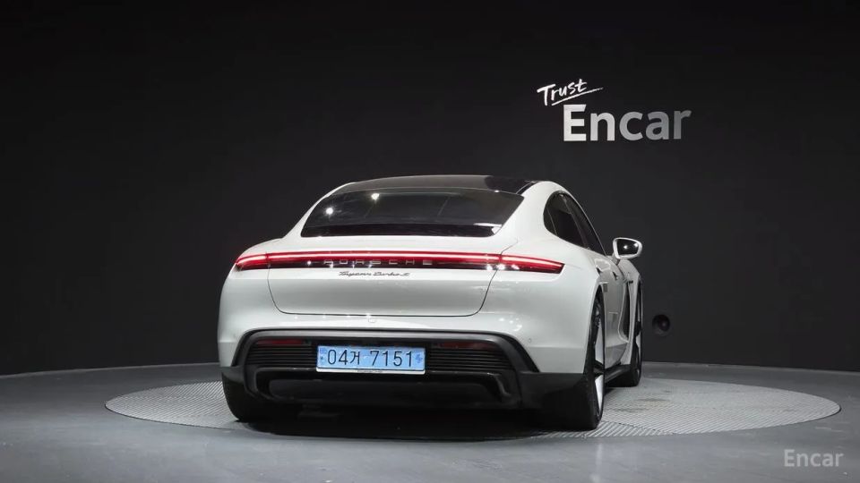 Porsche Taycan