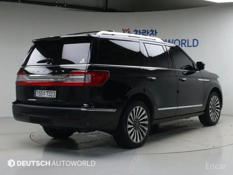 Lincoln Navigator