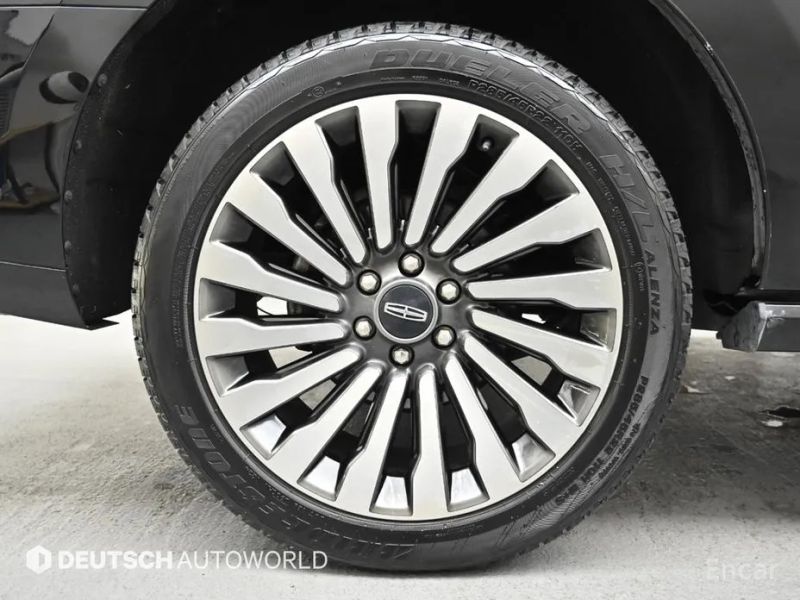 Lincoln Navigator