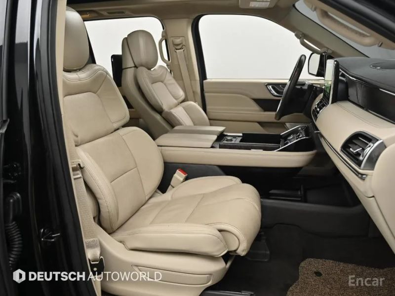 Lincoln Navigator