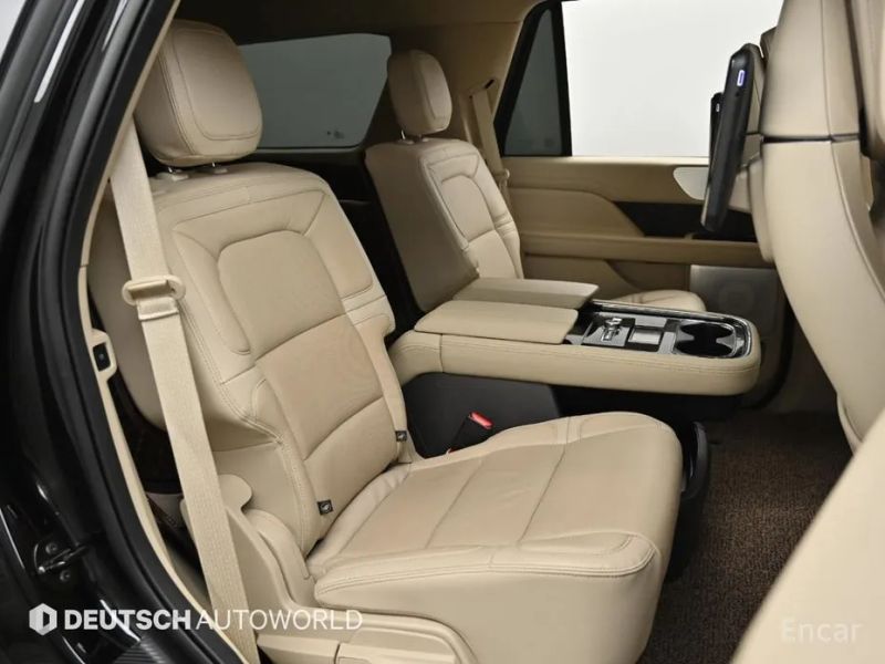 Lincoln Navigator