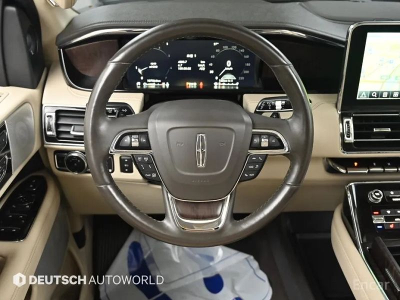Lincoln Navigator