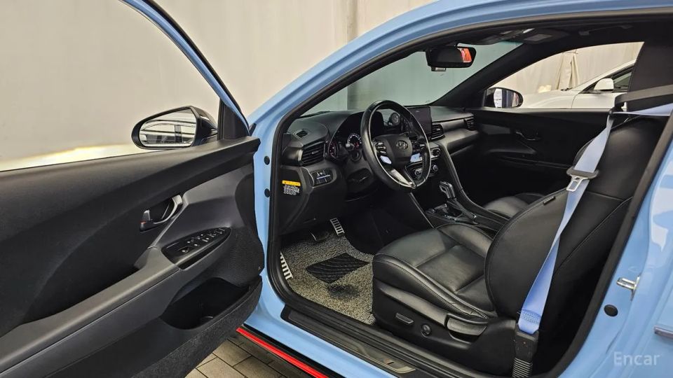 Hyundai Veloster