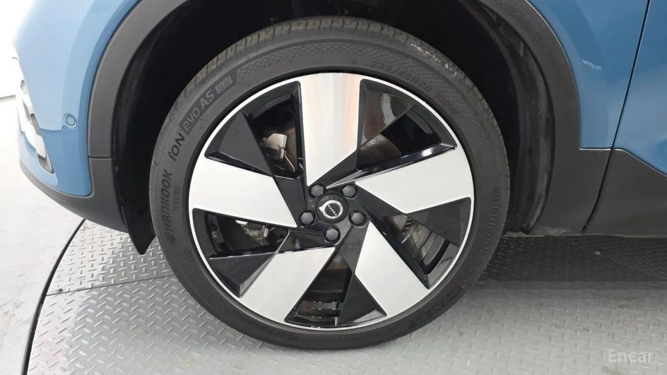 Volvo C40