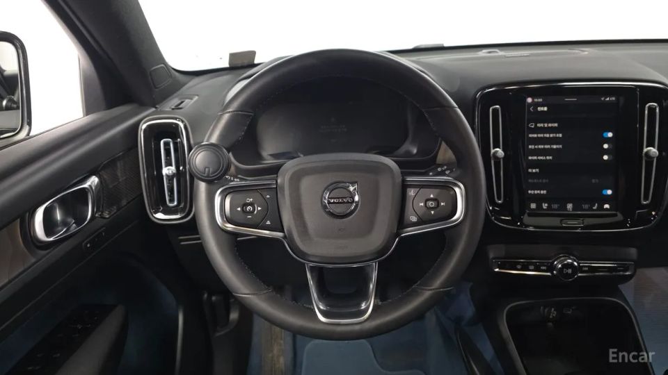 Volvo C40