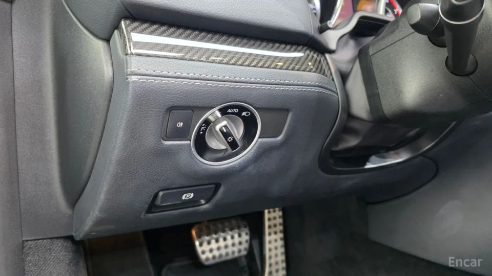 Mercedes-Benz SL-Class