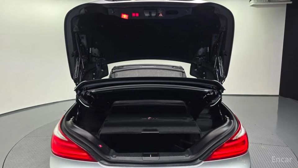 Mercedes-Benz SL-Class